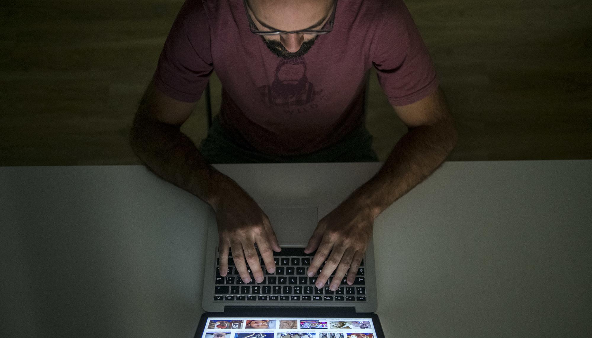 Ordenador pantalla internauta